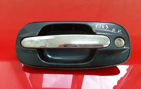 Hyundai Trajet Front door exterior handle 826503A01