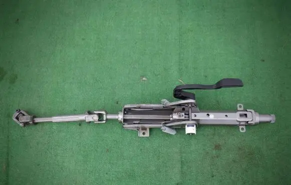 Volkswagen Jetta VI Steering wheel axle 1K1419502BM
