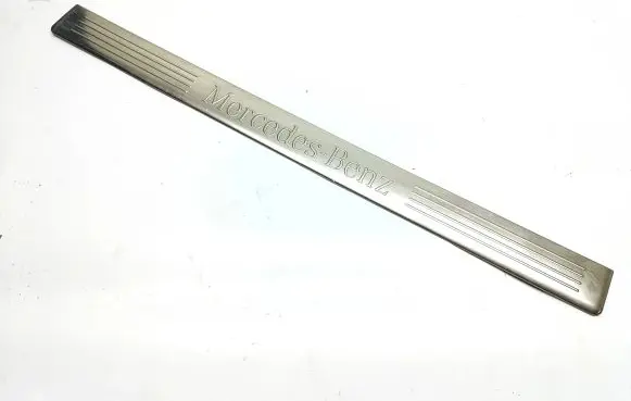 Mercedes-Benz E W212 Front sill trim cover 2126860936