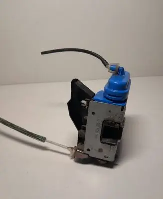 Audi A3 S3 8L Rear door lock 4A0839016D