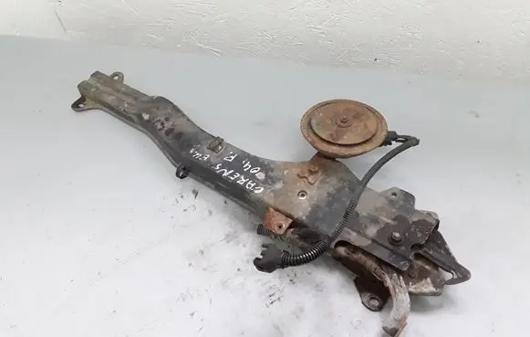 KIA Carens I Engine bonnet/hood lock/catch NOCODE