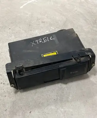 Nissan X-Trail T30 CD/DVD changer 