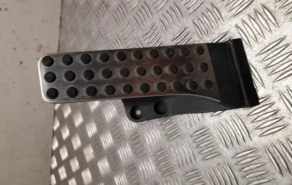 Mercedes-Benz GLC C254 Accelerator throttle pedal A2543000100