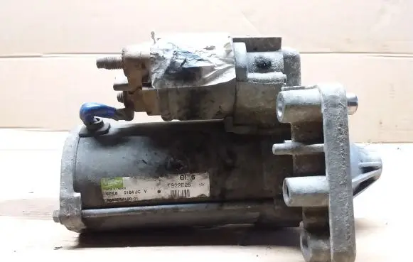 Peugeot 308 Starter motor 9662854180