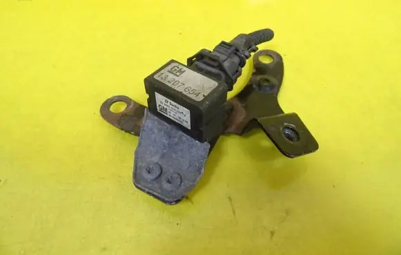 Opel Vectra C ABS wheel speed sensor 13207654 9570930003