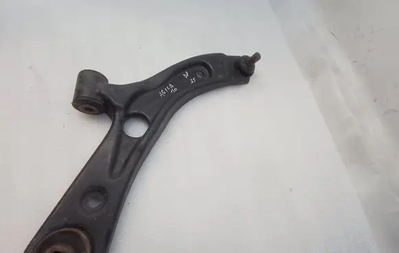 Front lower control arm/wishbone
