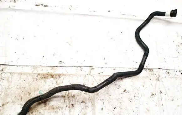 Tesla Model Y Engine coolant pipe/hose