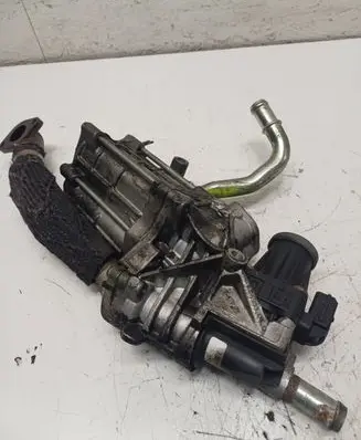Land Rover Discovery 4 - LR4 EGR valve 9X2Q9U438CA