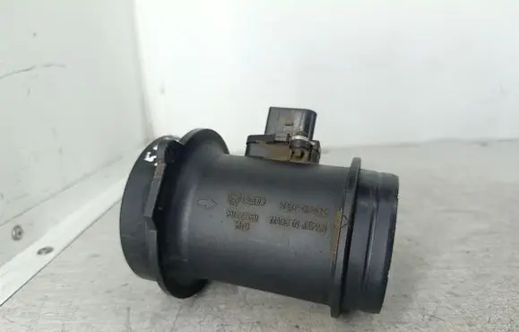 Audi A4 S4 B7 8E 8H Mass air flow meter 