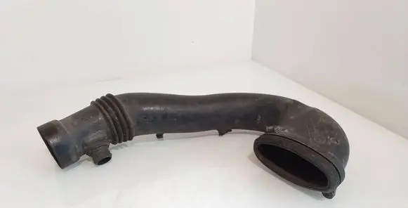 BMW 5 E39 Turbo air intake inlet pipe/hose 13712248154