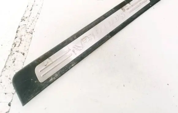 Hyundai Santa Fe Front sill trim cover 858812B000 85881-2B000