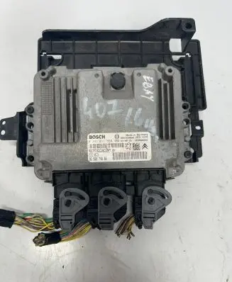 Peugeot 407 Engine control unit/module 9656974680 0281011558