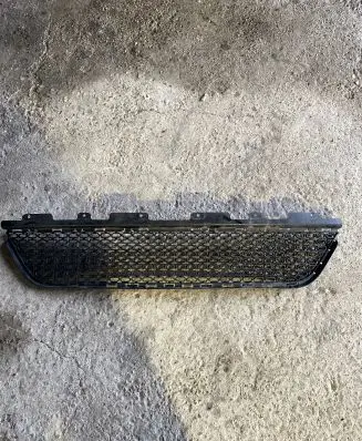 Dodge Durango III Front bumper lower grill 05113684AB