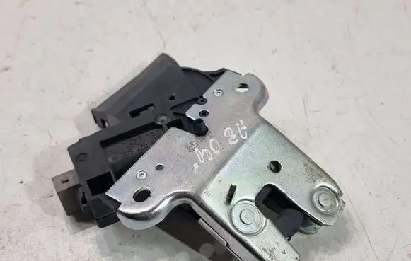 Audi A8 S8 D3 4E Tailgate/trunk/boot lock/catch/latch 4F5827505
