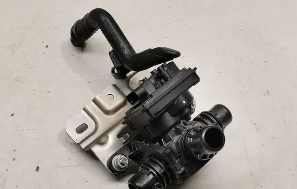 BMW iX Coolant heater control valve 9462114