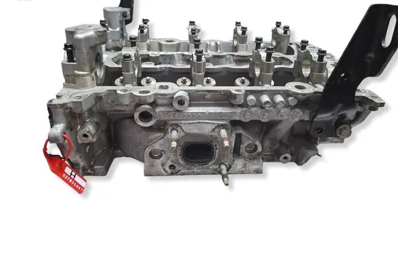 Opel Corsa E Engine head S27635441 12637386