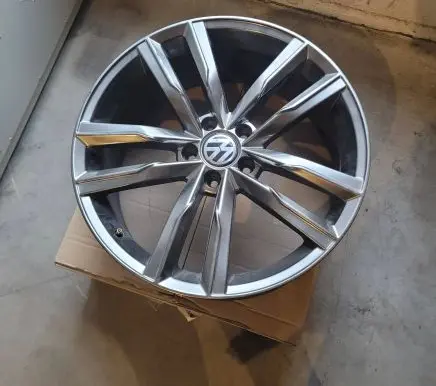 R19 alloy rim