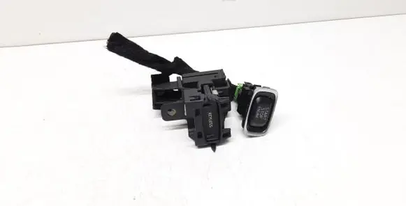 Volvo V40 Ignition lock AH4N15607AE 30659639