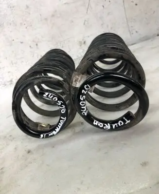 Volkswagen Touran III Rear coil spring 3q0511115