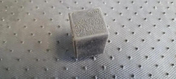Opel Tigra A Other relay 90069864 5WG12VPA