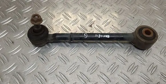 Toyota RAV 4 (XA40) Rear control arm