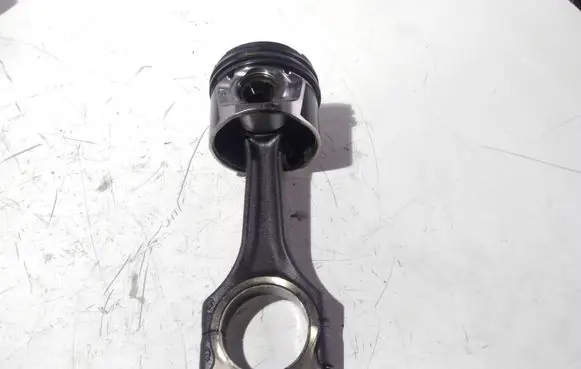 Mercedes-Benz S W220 Piston with connecting rod 86L51
