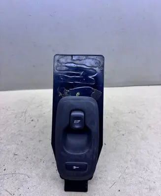 Volvo S60 Electric window control switch 8673187