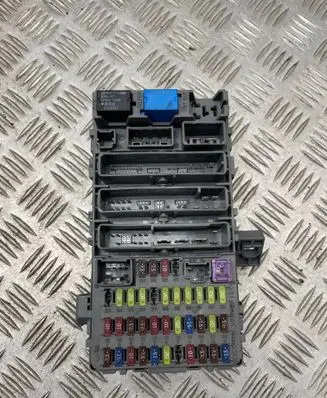 Honda CR-V Fuse module e6a000011