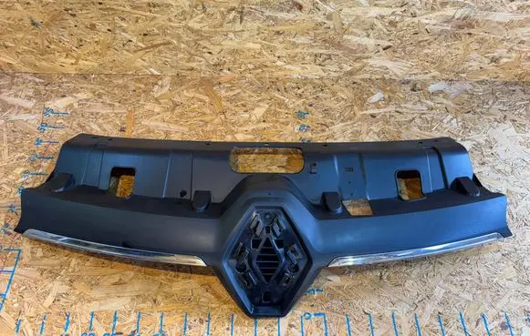 Renault Master III Front bumper upper radiator grill 628959833R R1002-M