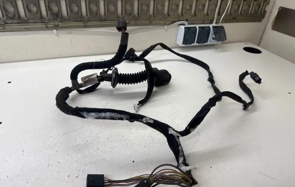 Renault Trafic II (X83) Front door wiring loom 93859942 8200715012