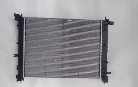 Renault Clio IV Coolant radiator
