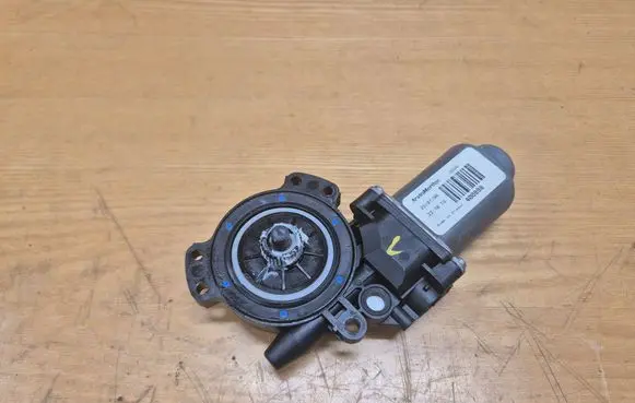 Hyundai Sonata Rear door window regulator motor 400898 0898 2501706