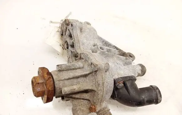 Audi A4 S4 B5 8D Water pump 050121013A
