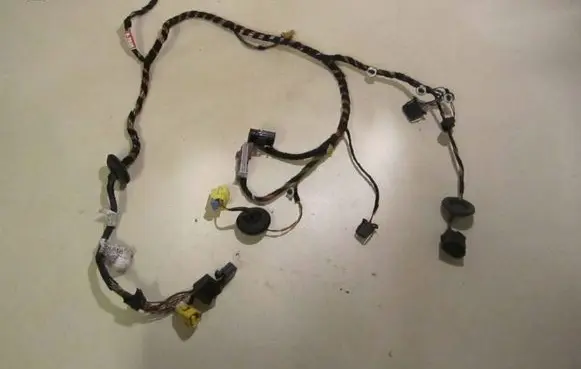 Skoda Octavia Mk2 (1Z) Front door wiring loom 1Z0120GG