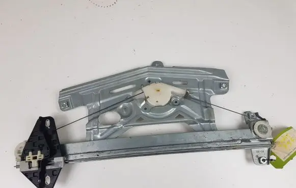 Honda Civic Front window lifting mechanism without motor