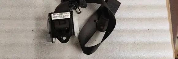 Front seatbelt
