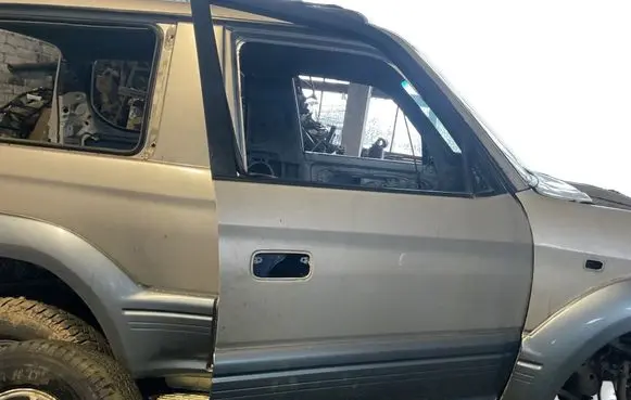 Toyota Land Cruiser (HDJ90) Door (2 Door Coupe) 