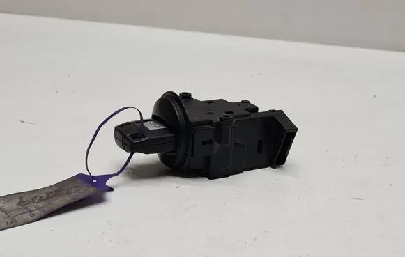 BMW 5 E60 E61 Ignition lock 695472209