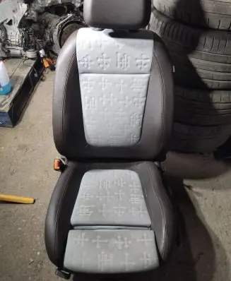 Opel Meriva B Front driver seat 