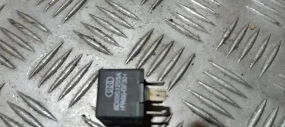 Audi A8 S8 D3 4E Other relay 8d0951253a 373