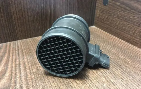 Alfa Romeo Mito Mass air flow meter 55220715 0281006054 289485141