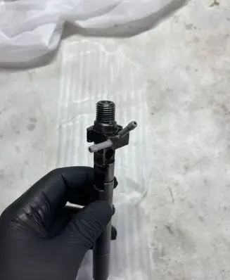 Mercedes-Benz E W211 Fuel injector
