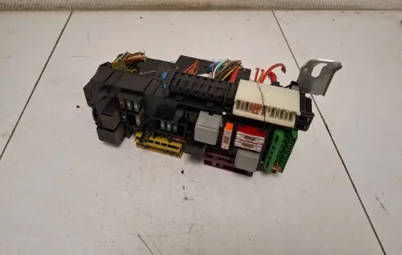 Mercedes-Benz E W212 Fuse module 2129005101 2129016500 2129024301