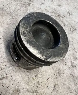 Renault Trafic II (X83) Piston 