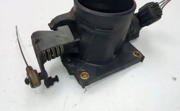 Ford Mondeo Mk III Throttle body valve 
