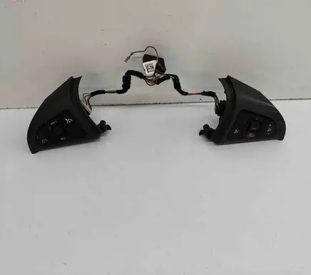 Chevrolet Cruze Steering wheel buttons/switches 13292667 13292666