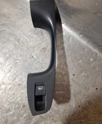 Volkswagen Jetta VI Electric window control switch 5C7867256CD