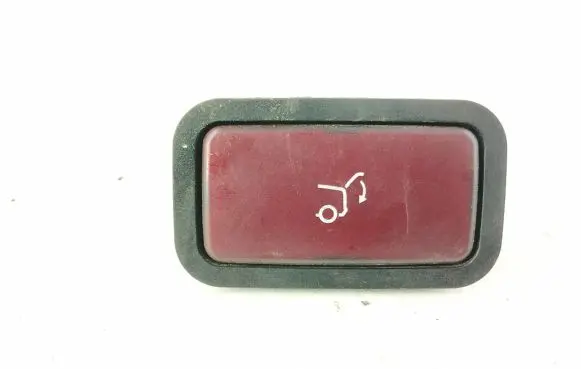Tailgate opening switch