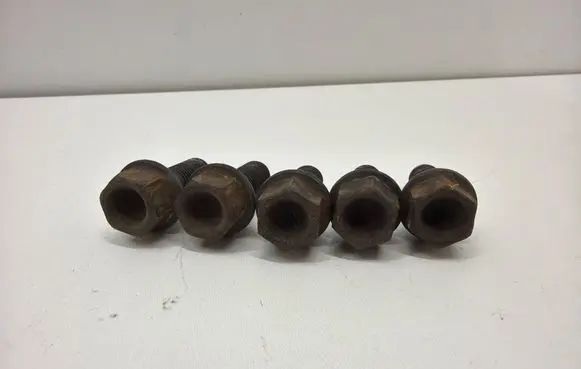 BMW 3 E90 E91 Nuts/bolts 