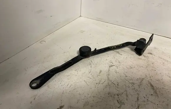 Volvo XC90 Tailgate check strap stopper 8659076